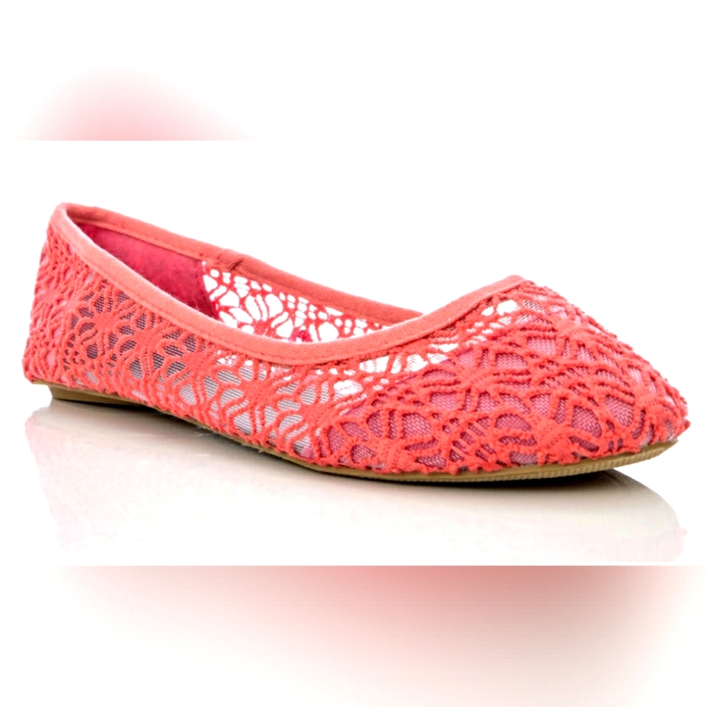 Charles Albert NEW! Coral Breathable Crochet Lace Ballet Flats. Women's Size 10M